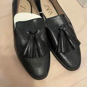 WOMENS tassel loafers. NEW